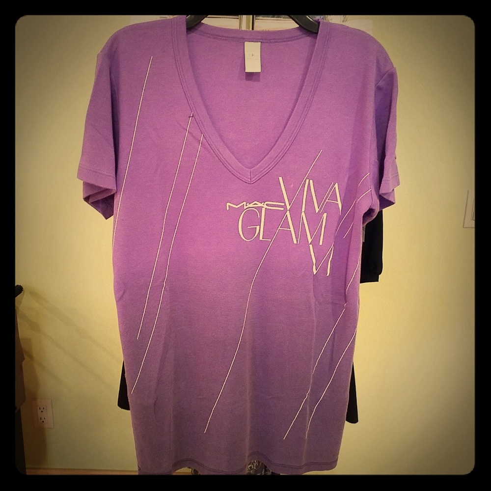 M.A.C COSMRTICS SHIRT